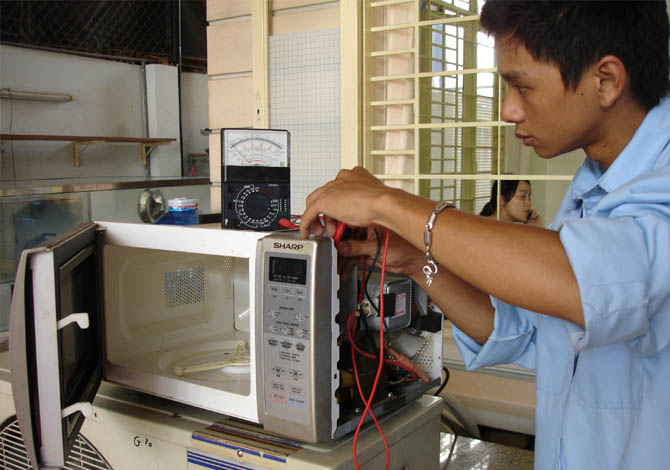 Sửa lò vi sóng tại nhà Hà Nội