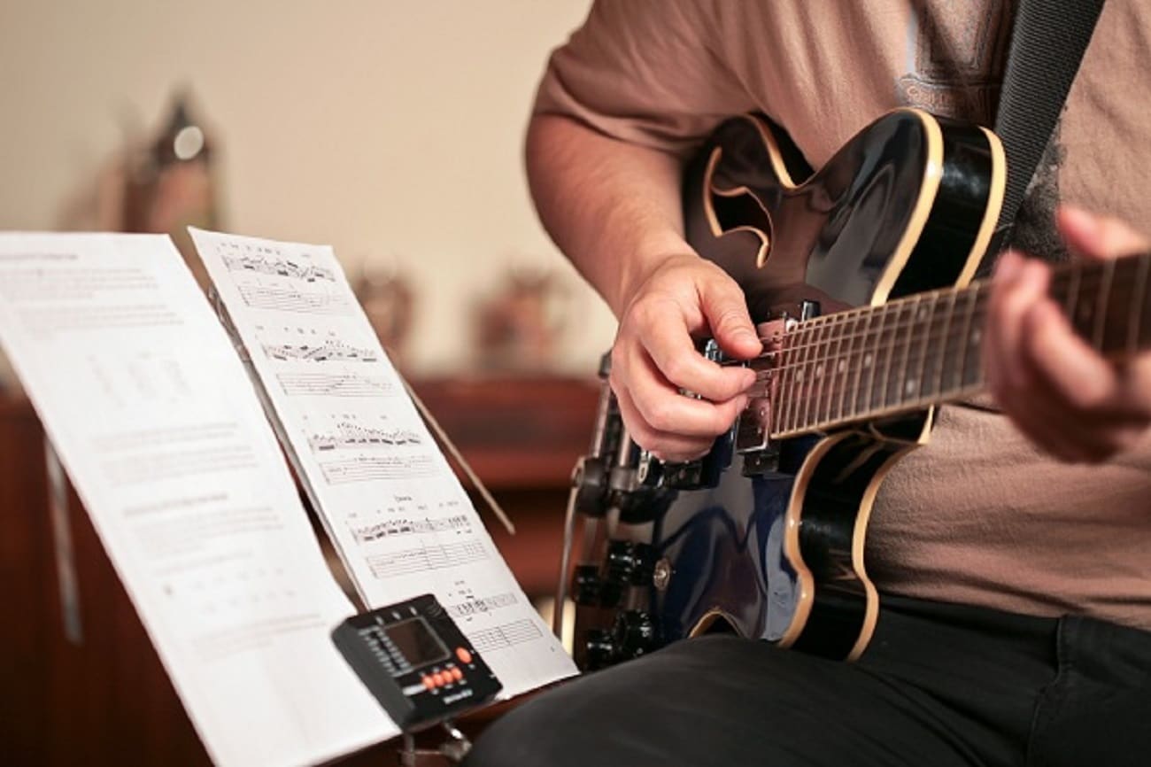 khóa học guitar online