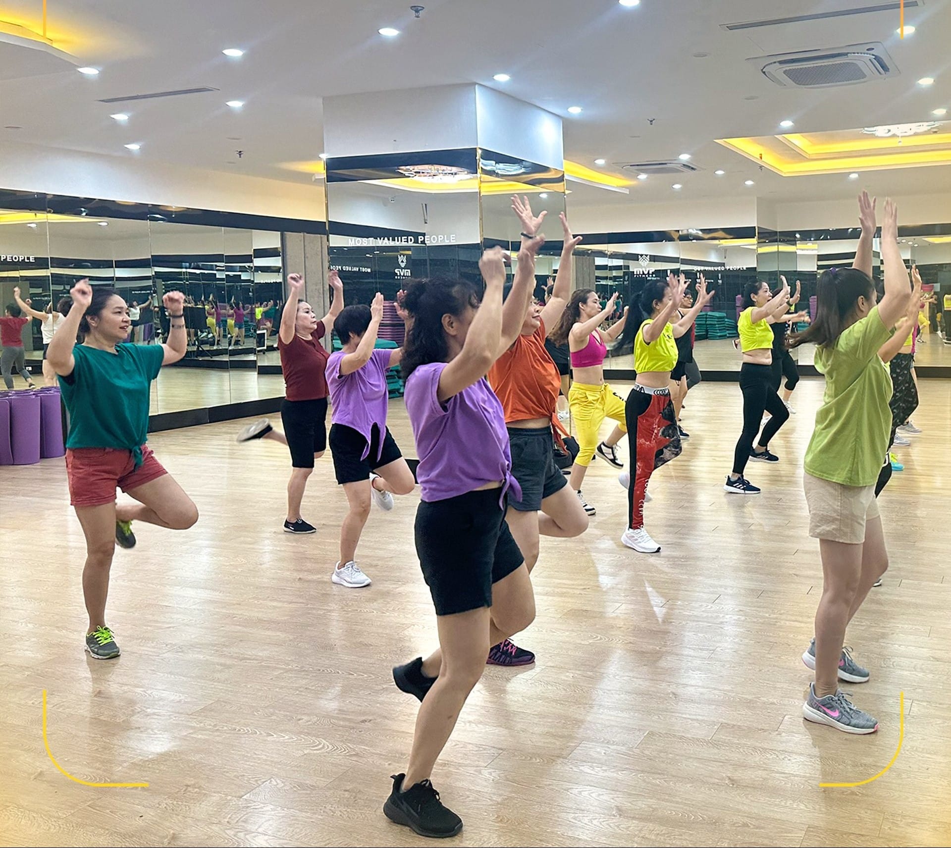 phòng tập aerobic Hà Nội